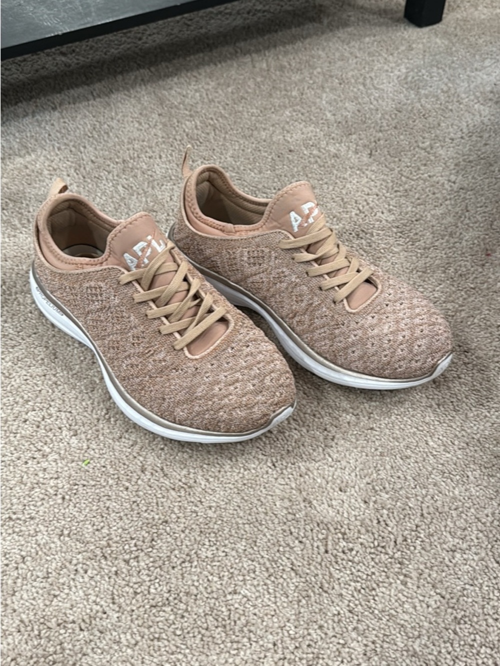 APL TechLoom Breeze Knit Sneaker - Beige/Tan